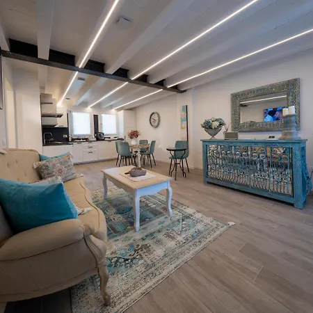 Camerini 피아촐라 술 브렌타